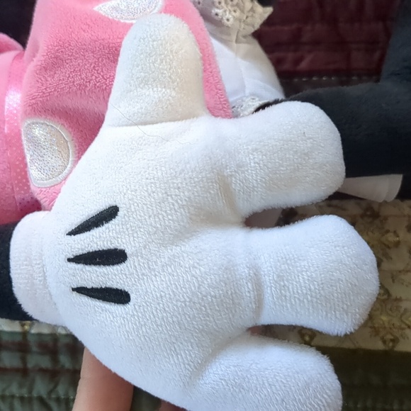DISNEY STORE* Minnie Mouse Plush Stuffed Figure 18" tall. - Picture 7 of 11